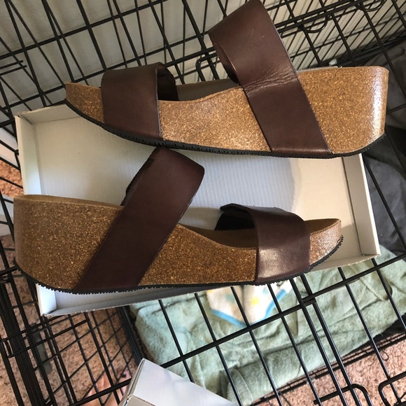Eric Michael Shoes - Eric Michael Wedge Sandals